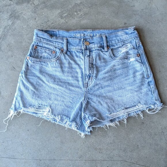 American Eagle Blue Distressed Denim High Rise Relaxed Short size 6 - Picture 1 of 7